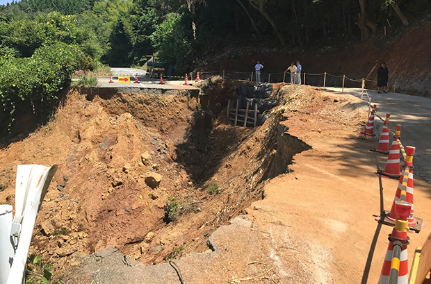 2018_gcf_saigai_01：平成30年7月豪雨の被害による土砂崩れ（広島県神石高原町 2018年7月 ）